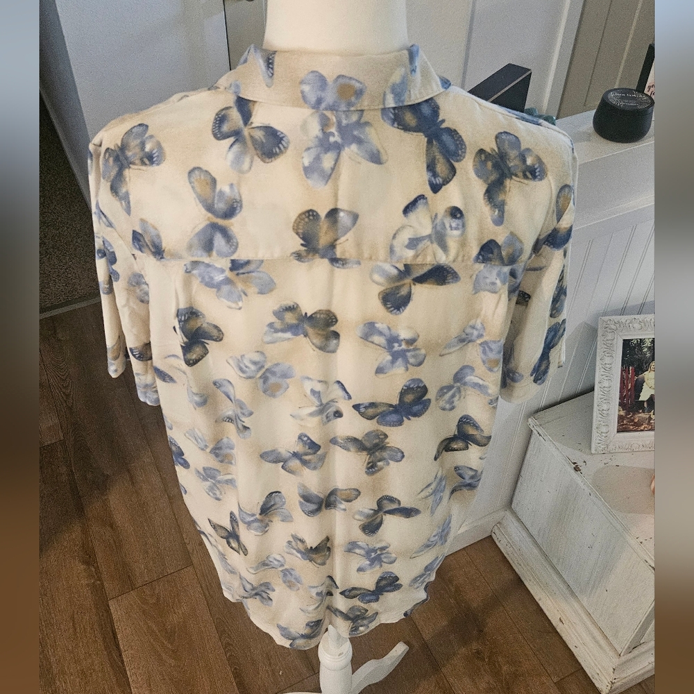 Barely Worn- ALFRED DUNNER - Blue Butterfly Print Button Front Blouse - Size 14 - Picture 4 of 4